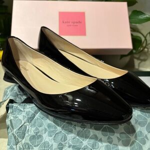 Kate Spade Fallyn Black Patent Logo w/Gold Heel Detail Size 8M